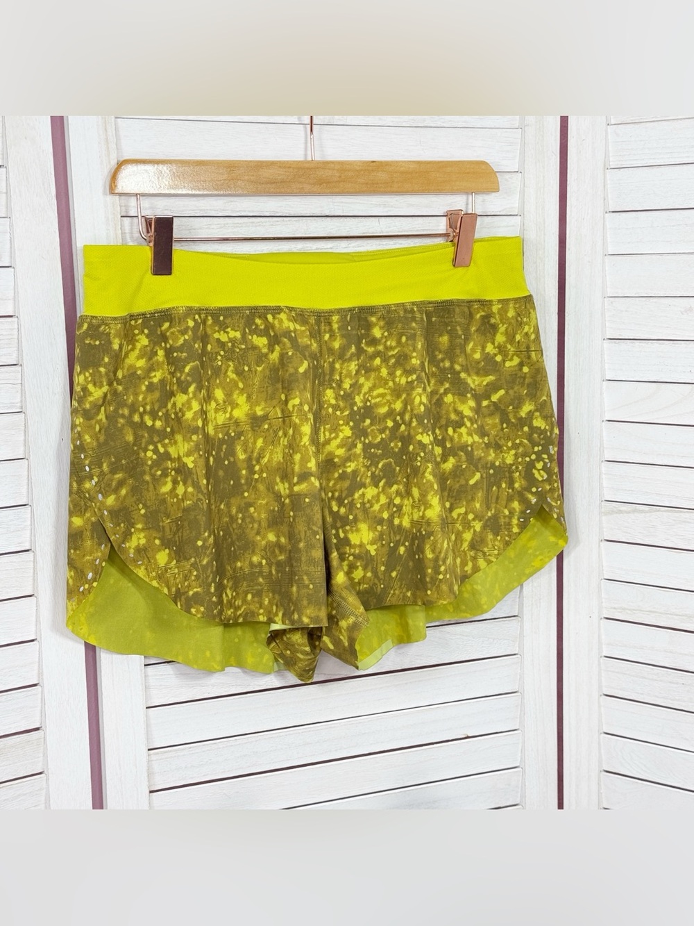 Lululemon SeaWheeze Find Your Pace Lined High Rise Running Shorts Yellow 10